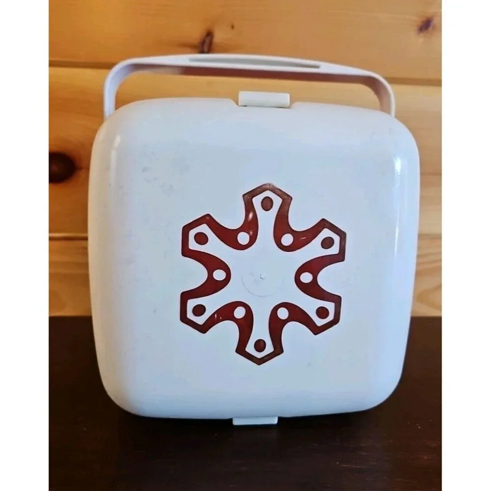 Vintage Igloo Snowflake Water Cooler Hot Or Cold Chest Gallon Spout Red Handle